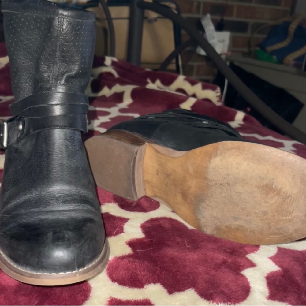 Marc Fisher Beautiful guc short boots 8M